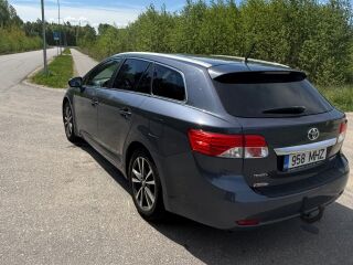 Toyota Avensis 2.0 112кВ
