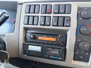 Volvo FE 330 Side open