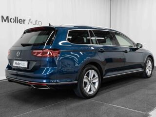 Volkswagen Passat Elegance 2.0 147кВ