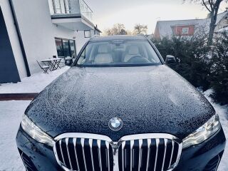 BMW X7 3.0 195kW