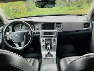 Volvo V60 Cross Country 2.4 140кВ