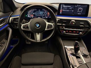 BMW 520 d xDrive M Sportpakett LCI 2.0 140кВ