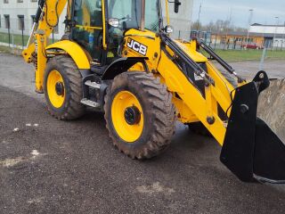 JCB 4cx pro 14H5WM 4.8 81кВ