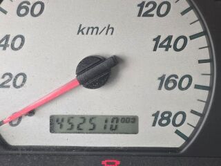Mazda B2500 2.5 80кВ