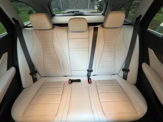 Mercedes-Benz E 300 de Avantgarde 4Matic 2.0 143kW
