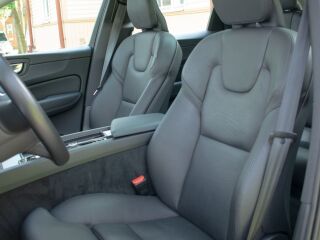 Volvo XC60 4C Inscription Intelli PRO Xenium Sky 2.0 B5 AWD KERS MHEV Kerghübriid 183kW