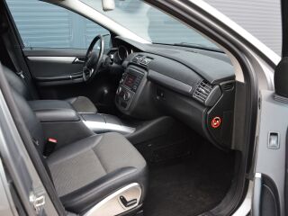 Mercedes-Benz R 350 3.0 195kW