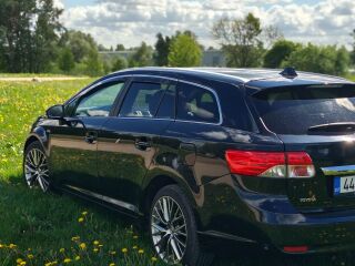 Toyota Avensis T227 2.2 130kW
