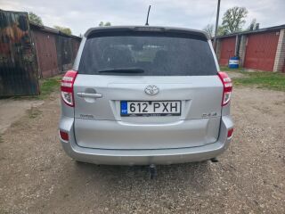 Toyota RAV4 2.2 110kW