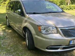 Chrysler Town & Country 3.6 211кВ