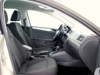 Volkswagen Jetta Comfortline Facelift ATM 1.4 92kW