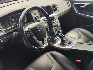 Volvo V60 Plug-in Hybrid AWD 2.4 D6 158kW