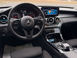 Mercedes-Benz C 220 2.0 143kW