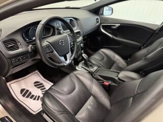 Volvo V40 Facelift Momentum 2.0 110kW
