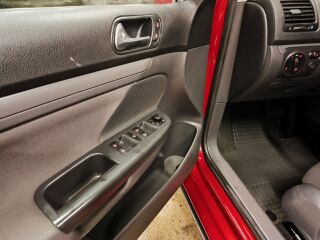 Volkswagen Golf Facelift 1.9 77kW