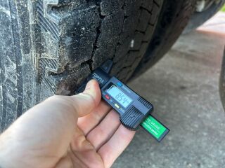Mercedes-Benz Axor 1824 4x2 175кВ