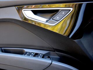 Audi Q4 e-tron S-Line / Competition 125кВ