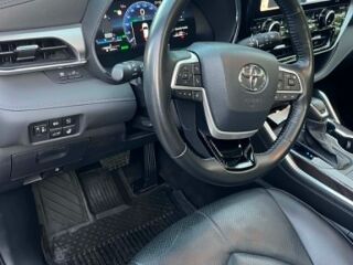 Toyota Highlander PREMIUM 2.5 140kW