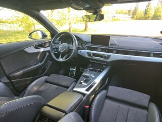 Audi A4 S-Line Quattro 2.0 140kW