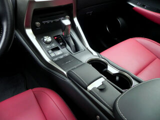 Lexus NX 300h AWD / Executive 2.5 114kW