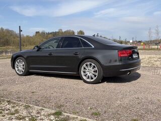 Audi A8 4.2 V8 FSI 273kW