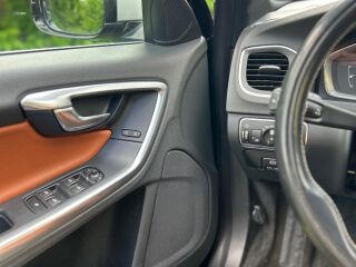 Volvo V60 Plug in Hybrid 2.4 158kW