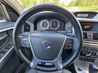 Volvo XC60 SUMMUM CITY SAFETY 4X4 AWD 2.4 R5 D5 120kW