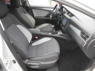 Toyota Avensis 1.6 D-4D 82kW