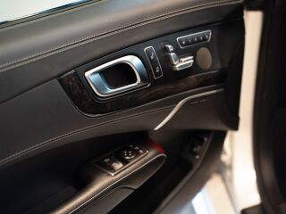Mercedes-Benz SL 63 AMG 5.5 V8 395kW