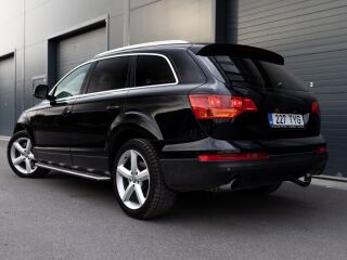Audi Q7 Quattro Executive Line 3.0 171кВ