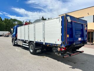 Scania P320 4x2 + FASSI F165A.0.23 + Drop side Platform + 235kW