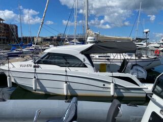 Beneteau Antares 8 3.0 V6 Evinrude 250 HQ  G2 185kW