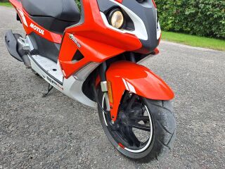 Peugeot Speedfight SF4