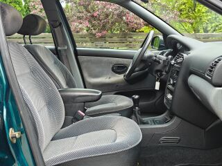 Peugeot 406 Sõidab ka toidu õliga 1.9 55кВ