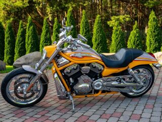 Harley-Davidson VRSCSE2 Screamin' Eagle CVO V-Rod 92kW