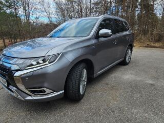 Mitsubishi Outlander 2.4 99кВ