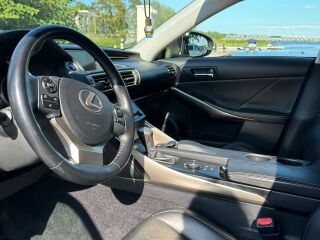 Lexus IS 300h
