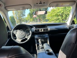 Lexus IS 300h