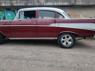 Chevrolet Bel Air 4d 350cid 5.7 V8 350cid 200kW