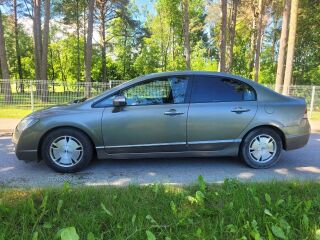 Honda Civic Elegance Hybrid 1.3 70kW