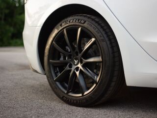 Tesla Model 3 208кВ