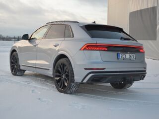 Audi Q8 S-Line 3.0 210кВ