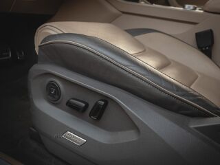 Volkswagen Touareg Highline 4Motion 4.0 V8 310кВ