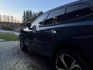 Volvo XC60 MY22 Facelift Recharge Plug-In Hybrid 2.0 R4 T6 186kW