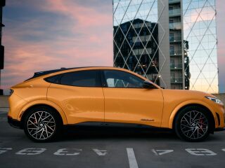 Ford Mustang Mach-E GT 358kW 200kW