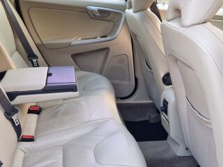 Volvo XC60 Summum AWD MY2012 2.4 D5 158kW