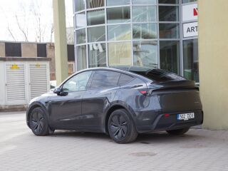 Tesla Model Y Long Range AWD Dual Motor 378kW
