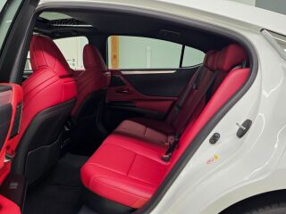 Lexus ES 300h F-Sport S Mark Levinson 2.5 131kW