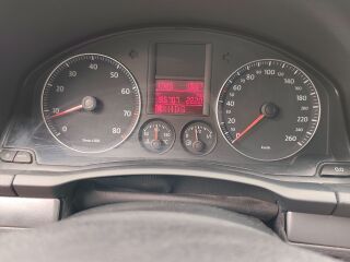 Volkswagen Jetta 1.6 BSE 75kW