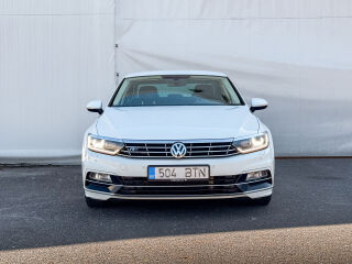 Volkswagen Passat Highline R-Line 1.8 TSI 132kW